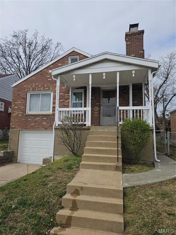 2 bedroom house for sale at 9337 Mackenzie Rd Affton - $224,000