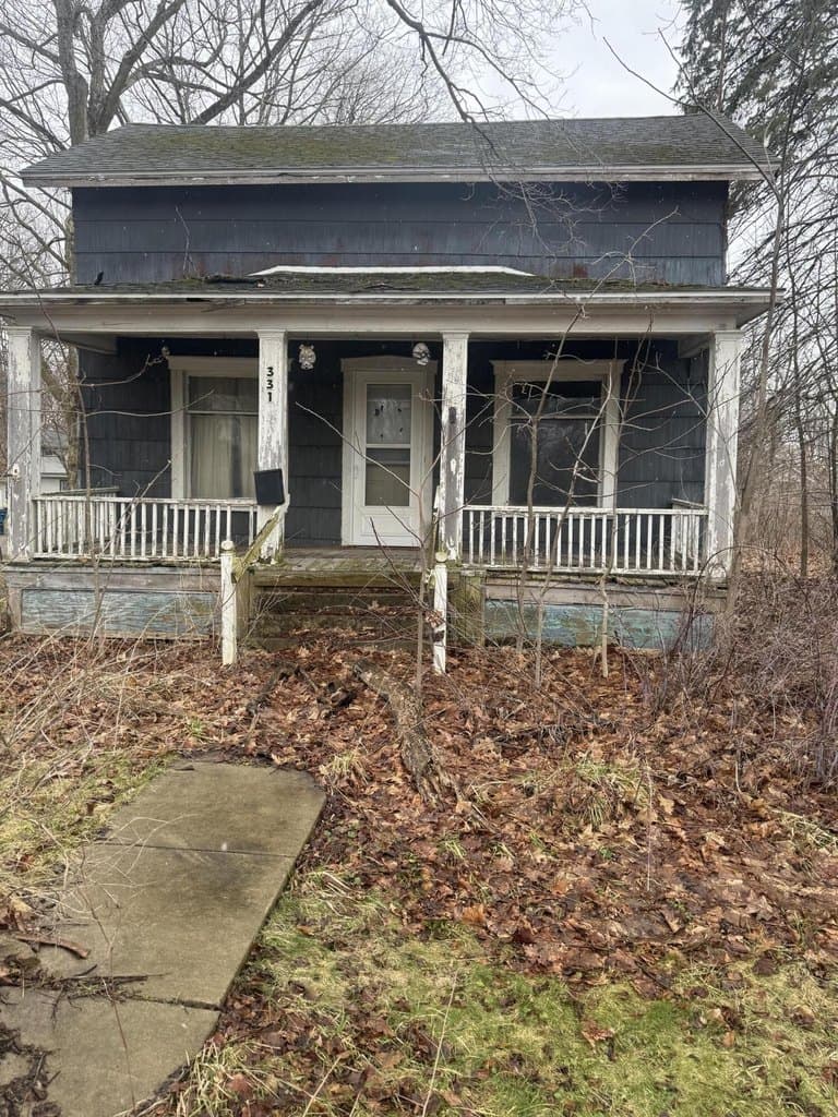 3 bedroom house for sale at 331 S Main St Bellevue - $59,900