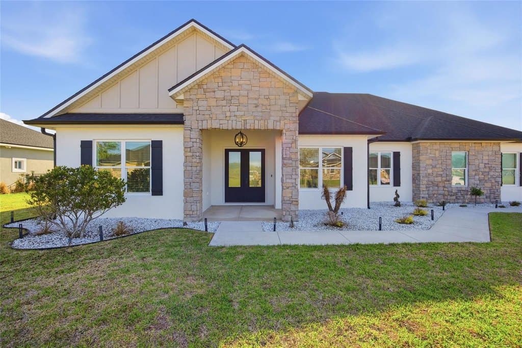 4 bedroom house for sale at 9665 SE 61st Ter Belleview - $735,000