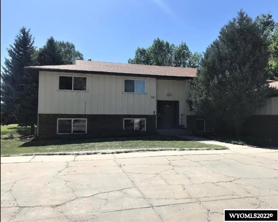 8 bedroom multi-family for sale at 26 Jonquil St Casper - $530,000
