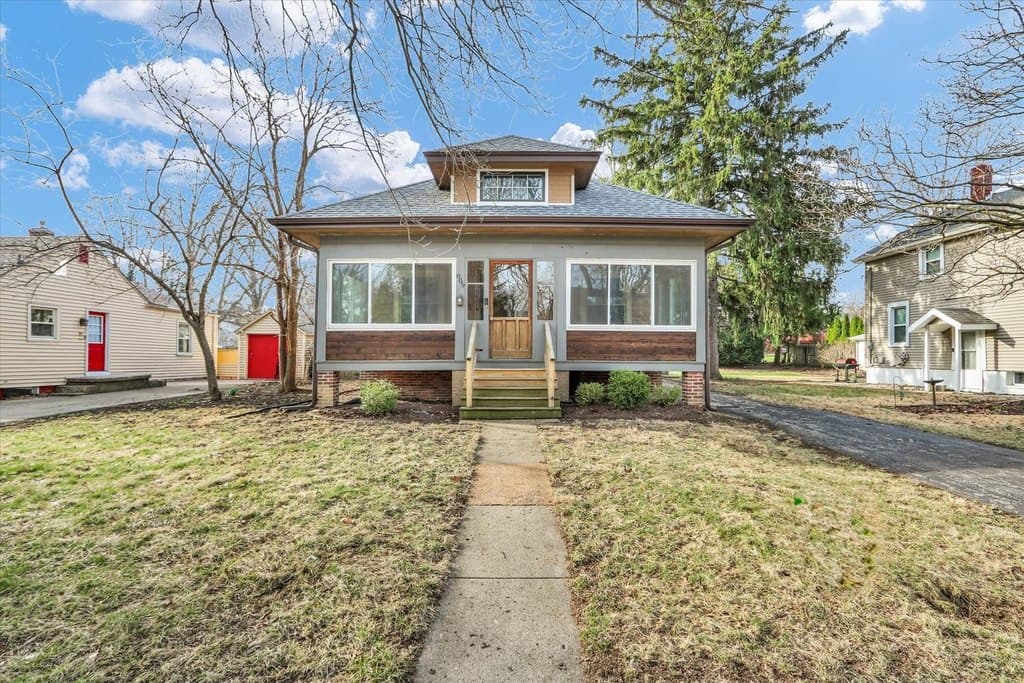 3 bedroom house for sale at 809 W John St Champaign - $274,900