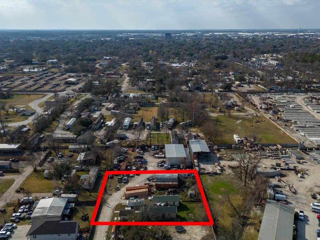2 bedroom multi-family for sale at 14929 Henry Rd Aldine - $210,000