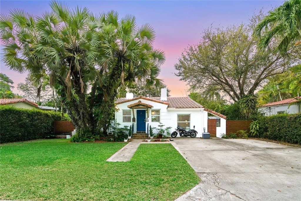 3 bedroom house for sale at 640 NE 115th St Biscayne Park - $945,000