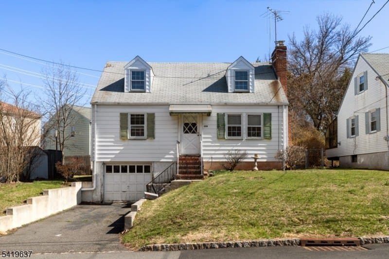 4 bedroom house for sale at 624 N Scotch Plains Ave Westfield 07090 - $685,000