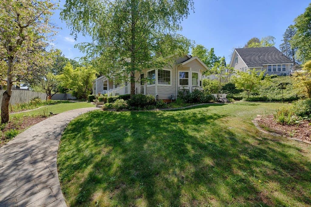 2 bedroom house for sale at 157 Apple Ave Grass Valley 95945 - $535,000