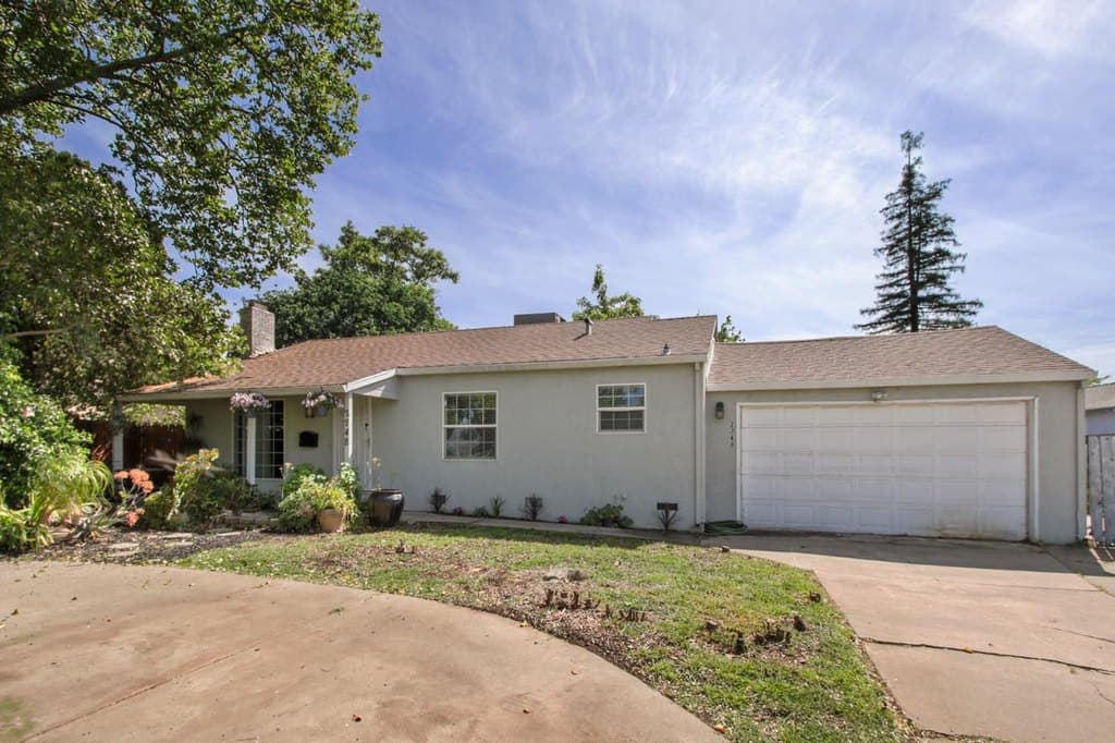 5 bedroom house for sale at 2248 Marconi Ave Sacramento - $410,000