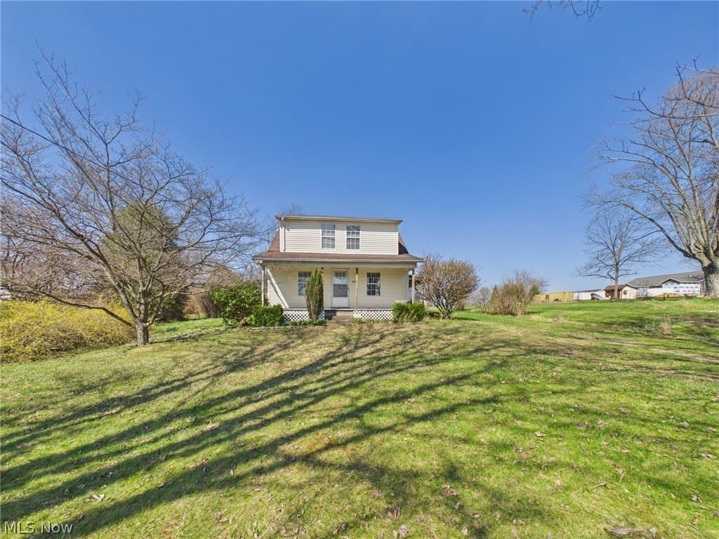 2 bedroom house for sale at 834 Lake Washington Rd Blennerhassett - $145,000