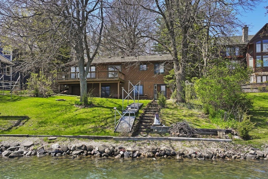 4 bedroom house for sale at N7612 N State Park Rd Whitewater 53190 - $900,000