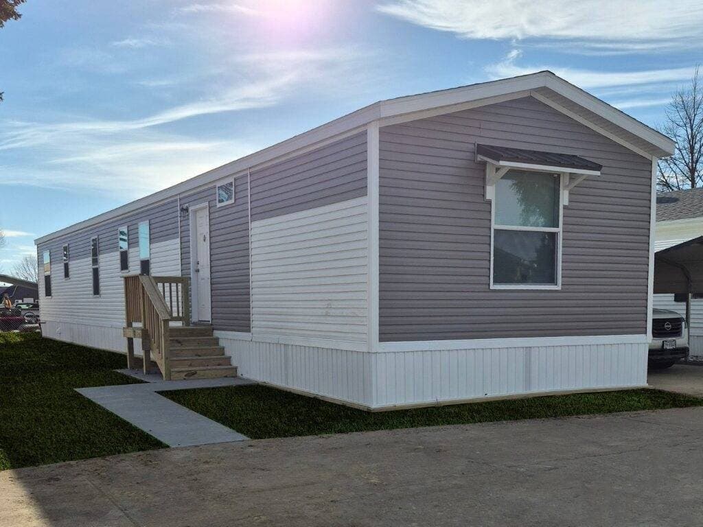 3 bedroom mobile home for sale at 12353 Earl Ave Lot 109 Blair - $94,900