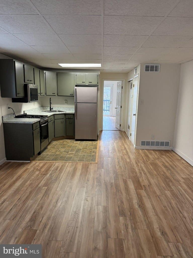 1 bedroom multi-family for sale at 2740 E County Line Rd Ardmore - $1,350