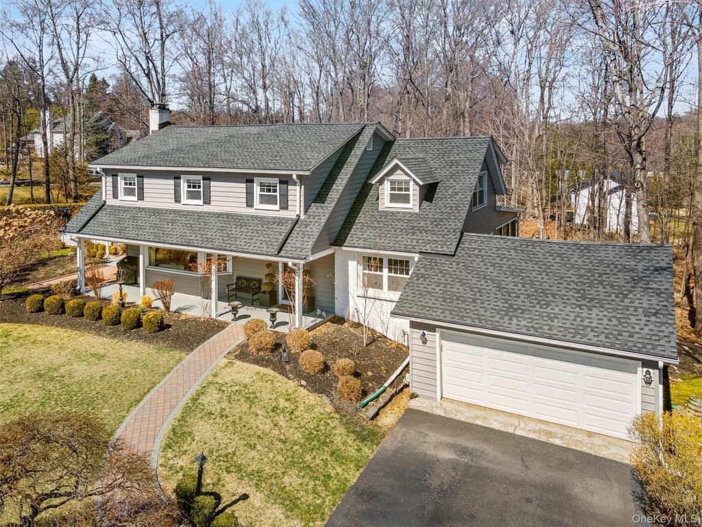 5 bedroom house for sale at 76 Smith Hill Rd Airmont - $1,150,000
