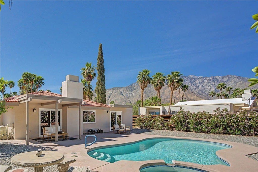 3 bedroom house for sale at 1360 E Gem Cir Palm Springs 92262 - $599,000