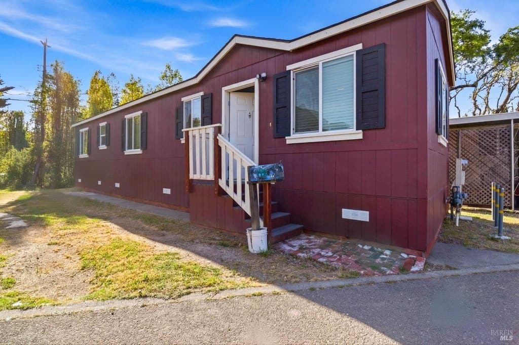 2 bedroom mobile home for sale at 117 Silver Dr Cotati 94931 - $218,000