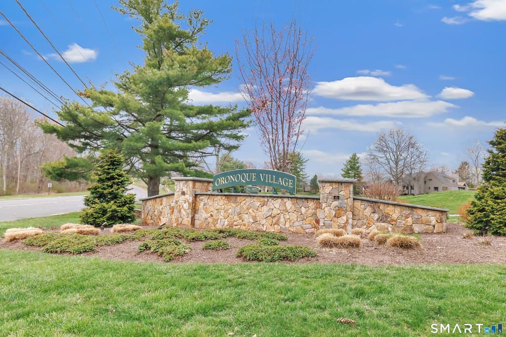 1 bedroom condo for sale at 638A Onondaga Ln Oronoque 06614 - $539,000