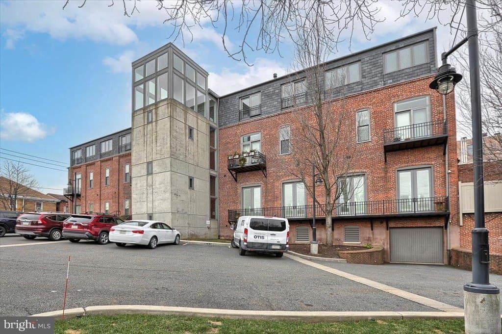 2 bedroom condo for sale at 336 N Christian St Apt E Lancaster 17602 - $699,900