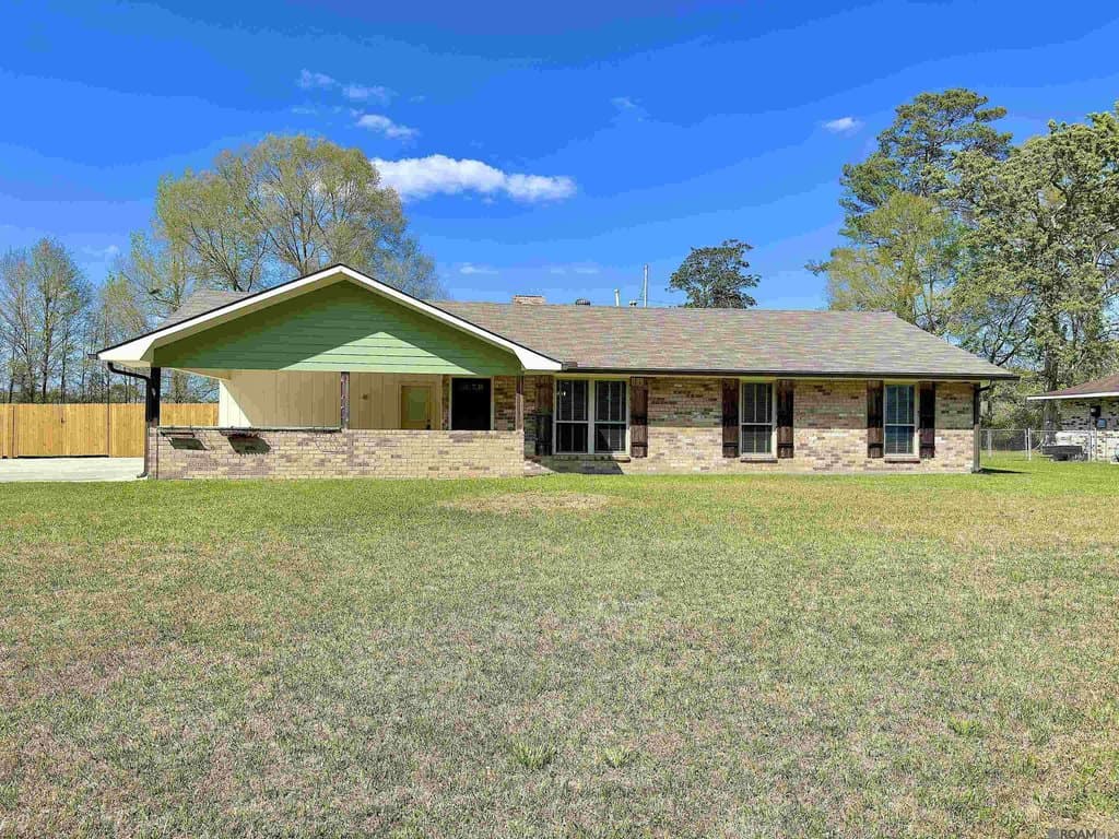 3 bedroom house for sale at 16415 Pernecia Ave Central - $235,000