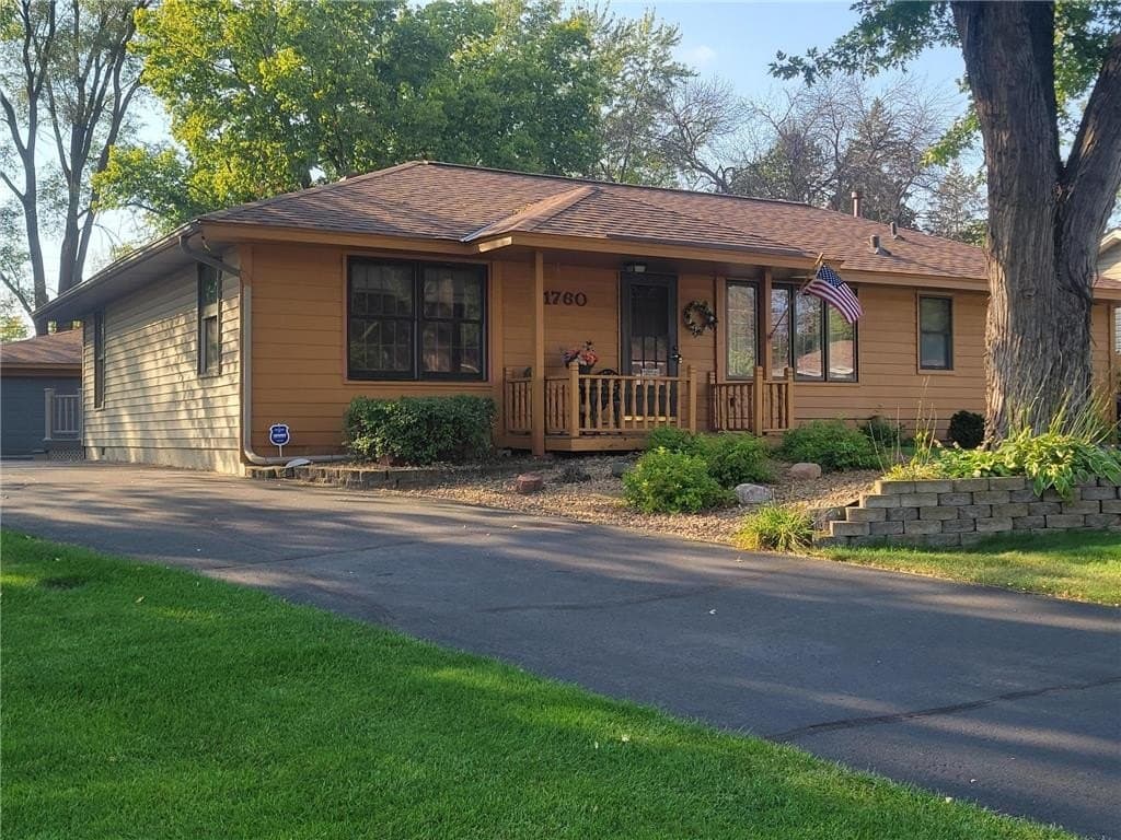 3 bedroom house for sale at 11760 Sand Creek Dr NW Coon Rapids 55448 - $389,000
