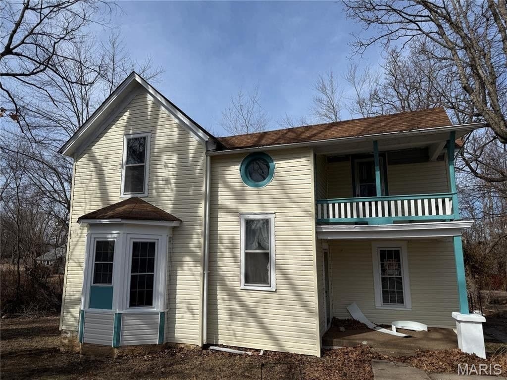 4 bedroom house for sale at 1112 Center St Bismarck - $98,500