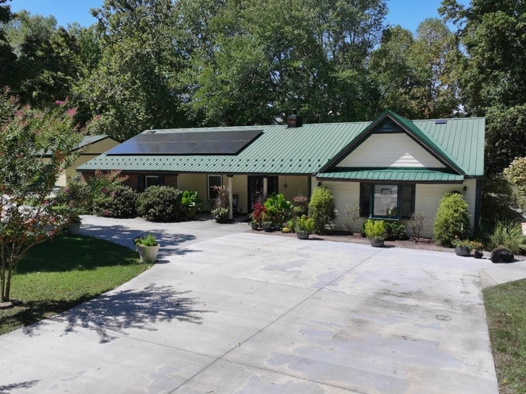 3 bedroom house for sale at 458 Deerwood Dr Blairs - $379,000