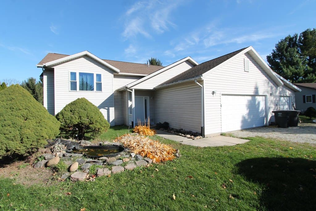 4 bedroom house for sale at W5180 Jason Rd Elkhorn - $449,900