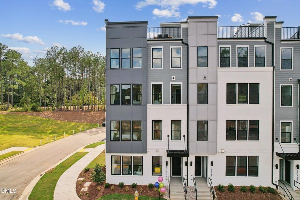 3 bedroom condo for sale at 10526 Bailey Branch Dr Unit 201 Raleigh - $430,990