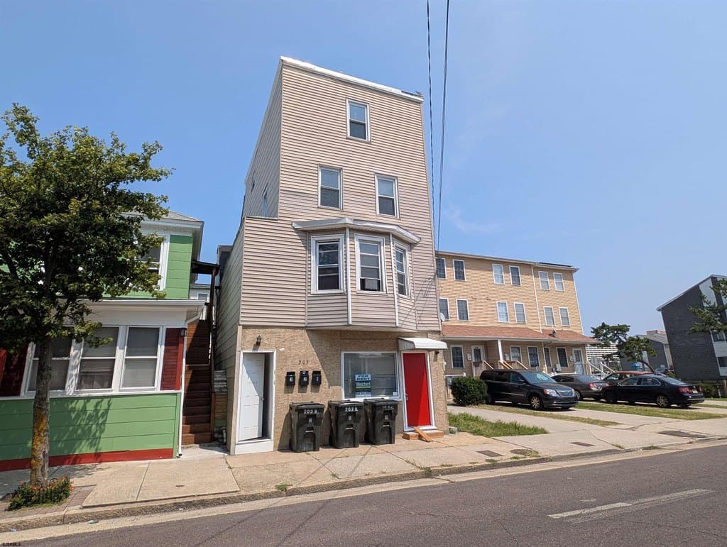 multi-family for sale at 203 N South Carolina Ave Atlantic City 08401 - $410,000