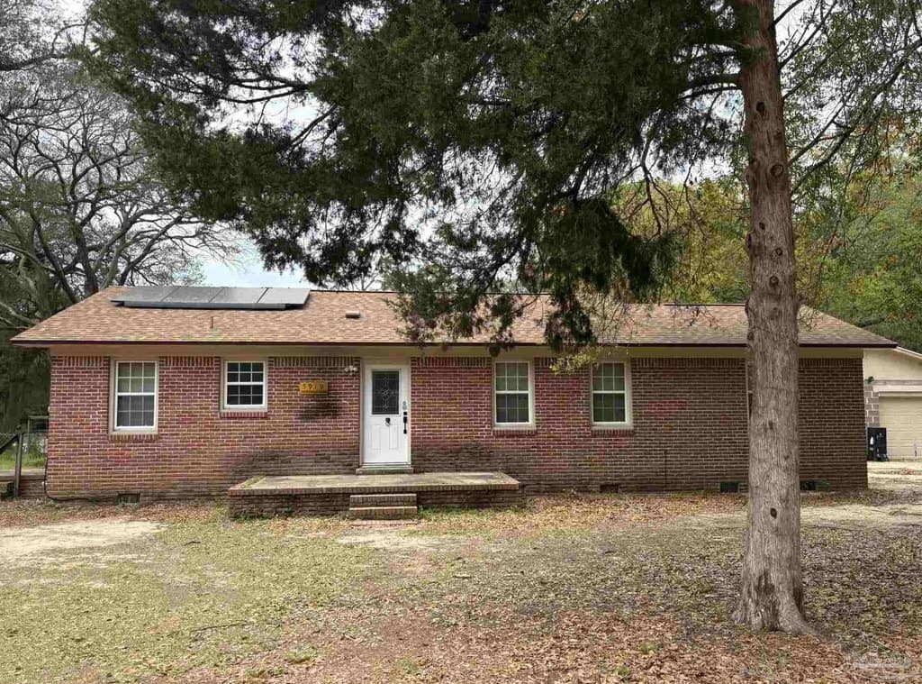 3 bedroom house for sale at 5919 Mitchell Ln Pensacola - $240,000