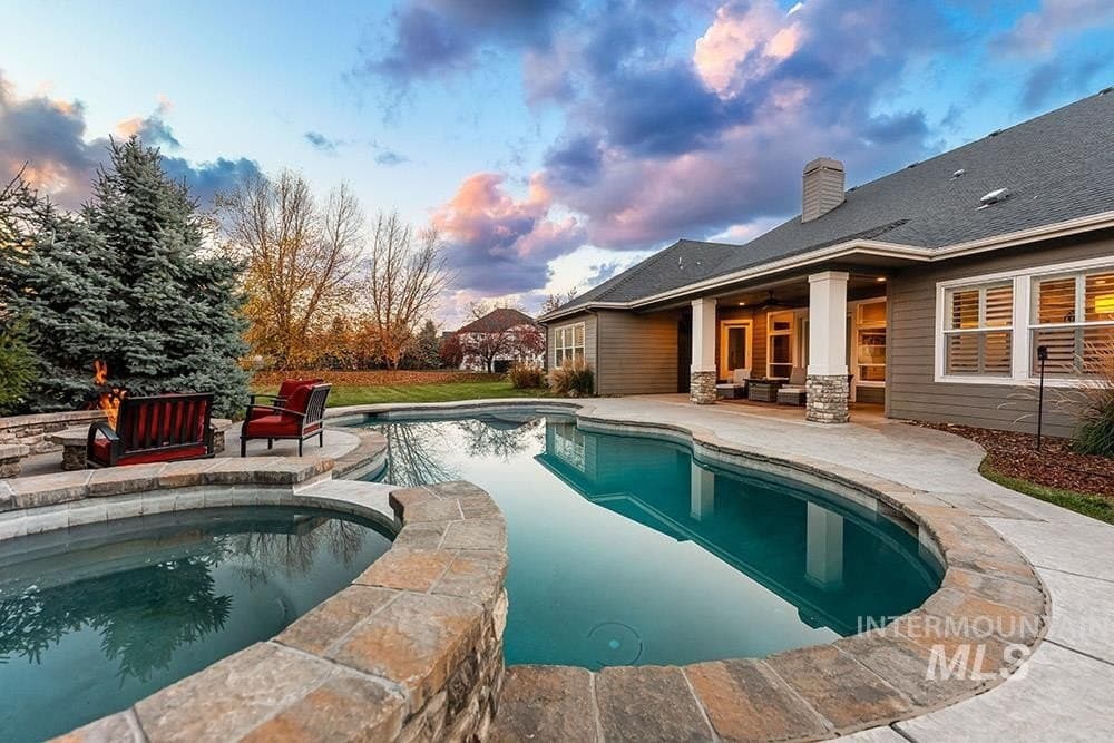 4 bedroom house for sale at 1102 N Lionbridge Ave Eagle 83616 - $1,679,900