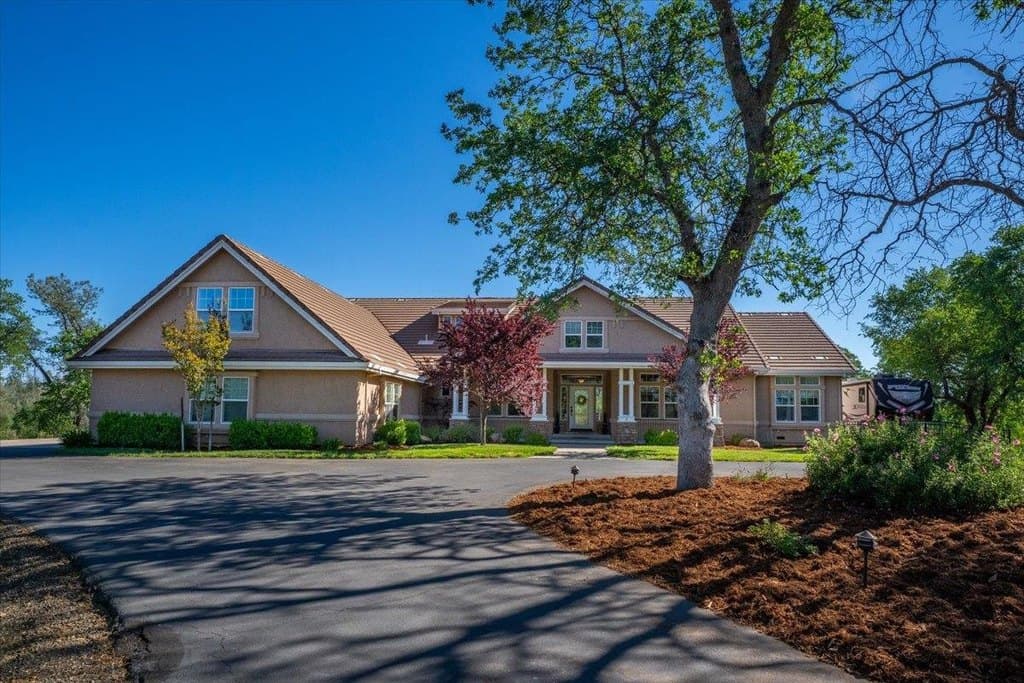 5 bedroom house for sale at 16280 Canto De Las Lupine Dr Redding 96001 - $1,550,000
