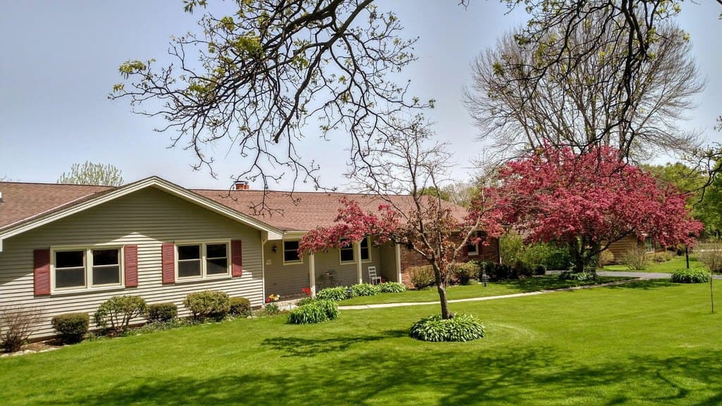 3 bedroom house for sale at 4394 S Pin Oak Ln W Unit 254 Waukesha 53189 - $467,500