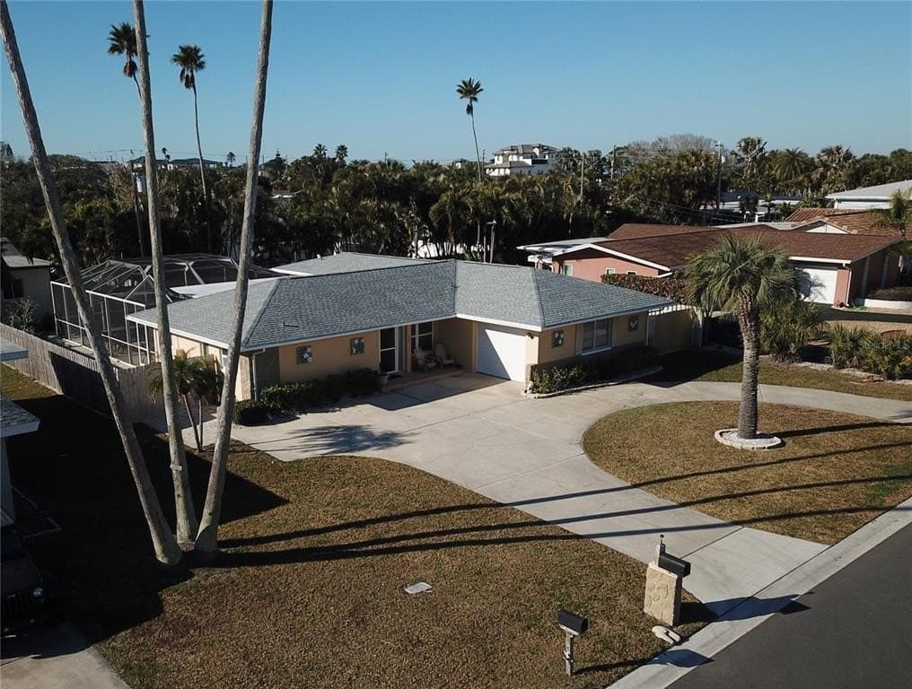 3 bedroom house for sale at 108 14th St Belleair Beach - $865,000