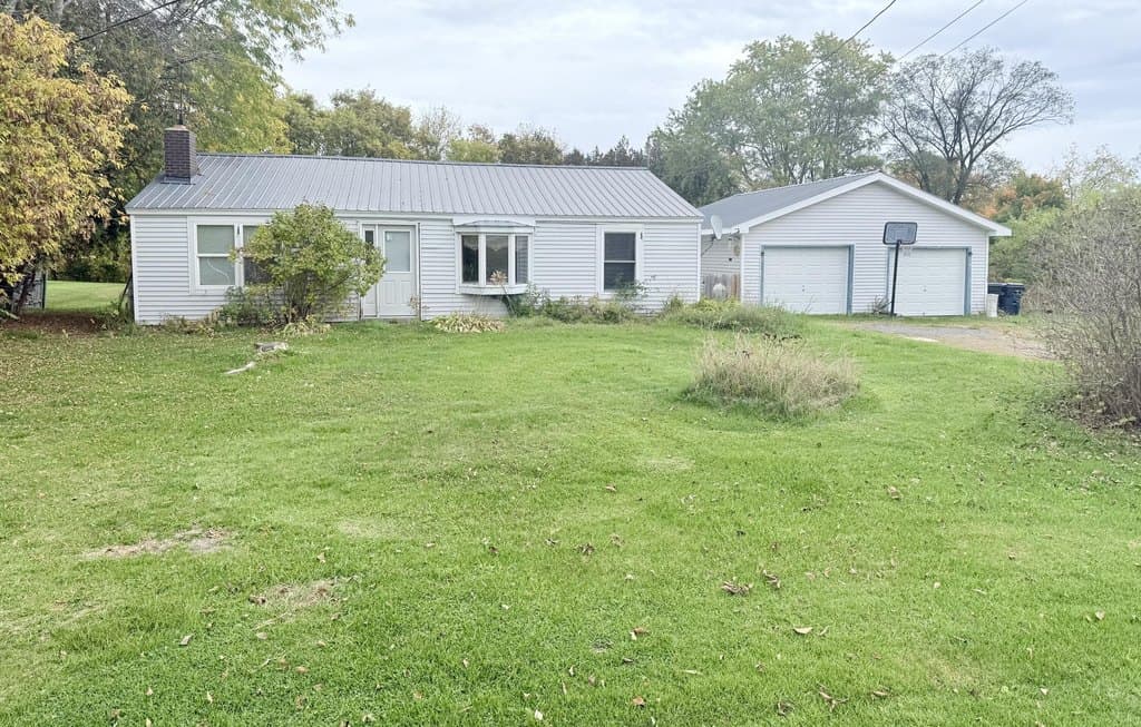 3 bedroom house for sale at 8194 Route 9 Beekmantown - $158,000