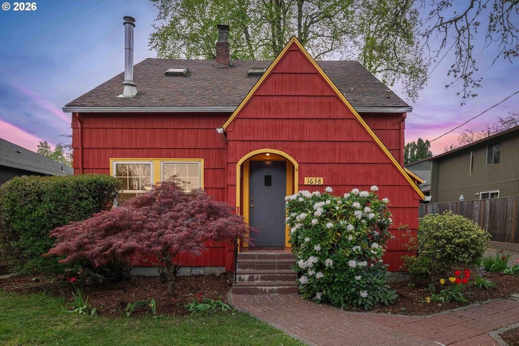 3 bedroom house for sale at 1638 Birch St Forest Grove 97116 - $465,000