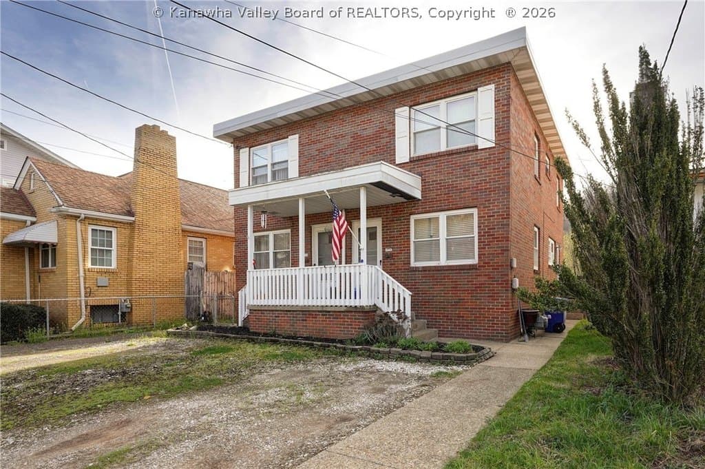 4 bedroom multi-family for sale at 122 Arlington Ave Charleston 25302 - $149,000