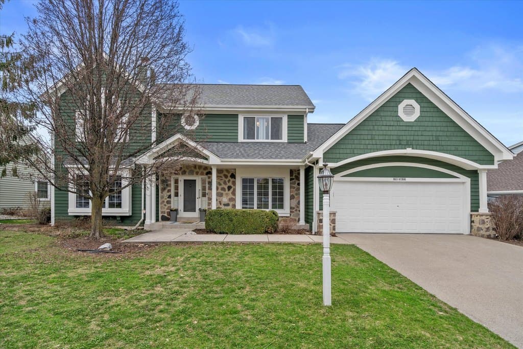 5 bedroom house for sale at N31W7296 Lincoln Blvd Cedarburg 53012 - $849,900