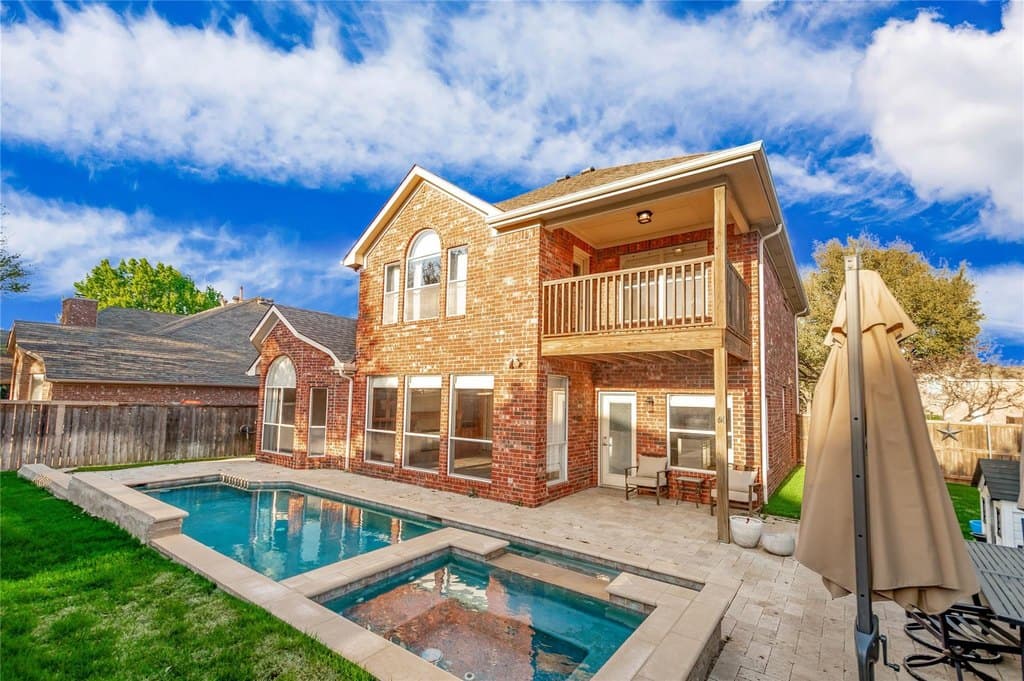 4 bedroom house for sale at 2701 Stone Creek Dr Flower Mound 75028 - $650,000