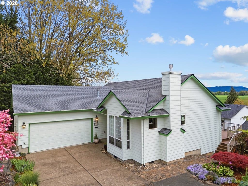 3 bedroom house for sale at 2711 Harvest Ct Forest Grove 97116 - $500,000