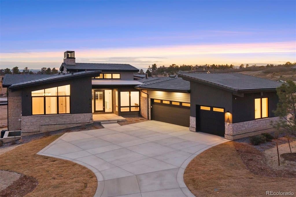 4 bedroom house for sale at 6194 Oxford Peak Ln Castle Pines Village - $2,945,000