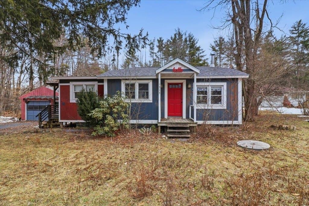 2 bedroom house for sale at 1313 Route 30 S Castleton - $225,000