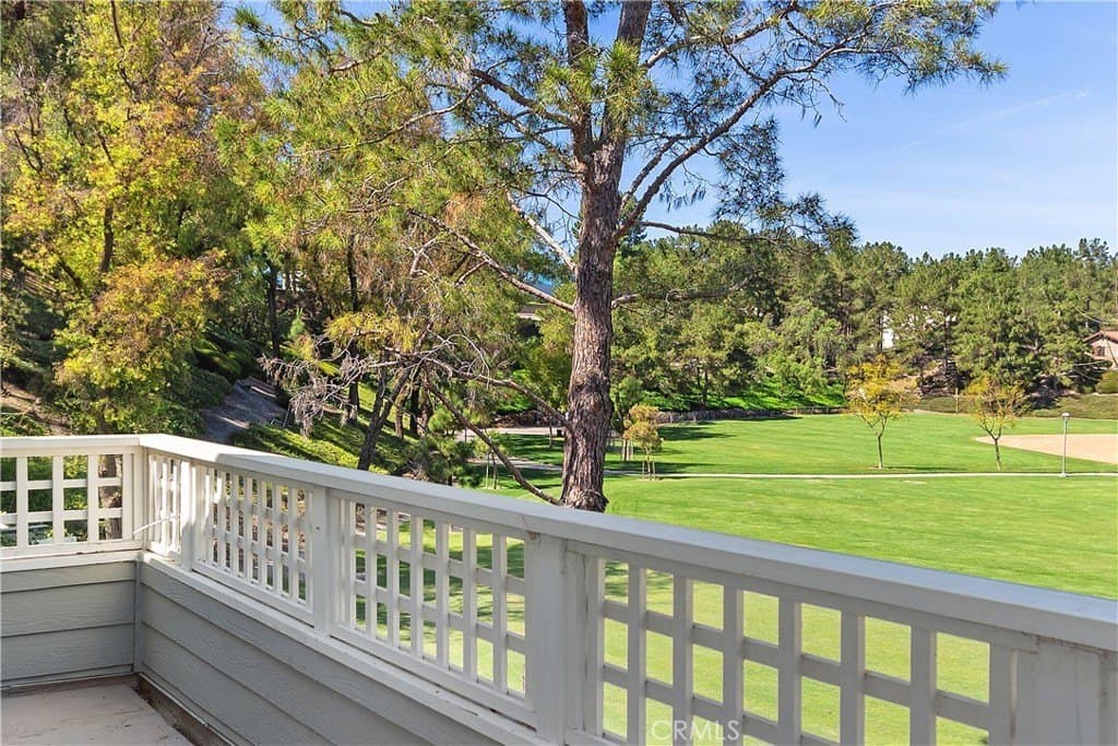 2 bedroom condo for sale at 11 Kerrwood Aliso Viejo - $739,000