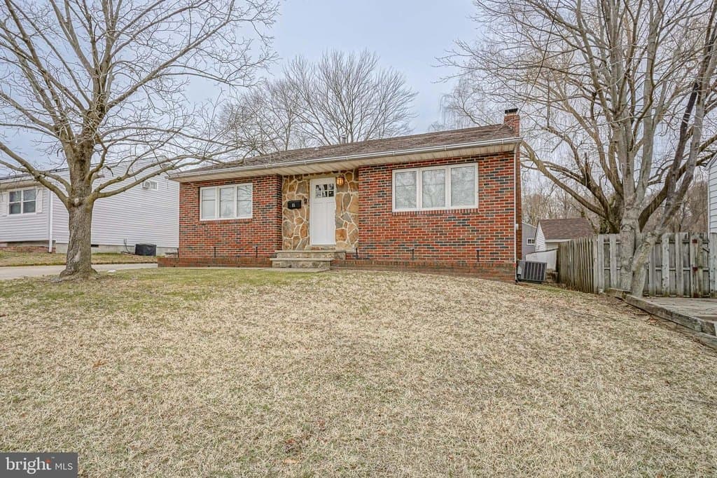 3 bedroom house for sale at 65 E Maple Ave Bellmawr - $350,000