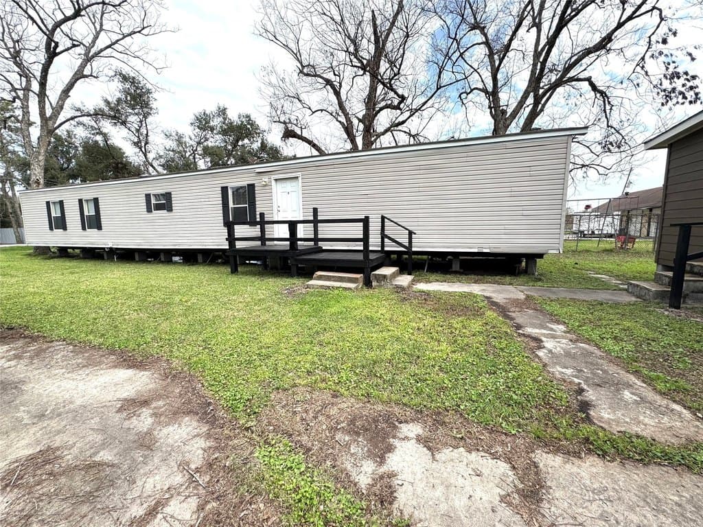 3 bedroom mobile home for sale at 1810 Connorvale Rd Aldine - $200,000
