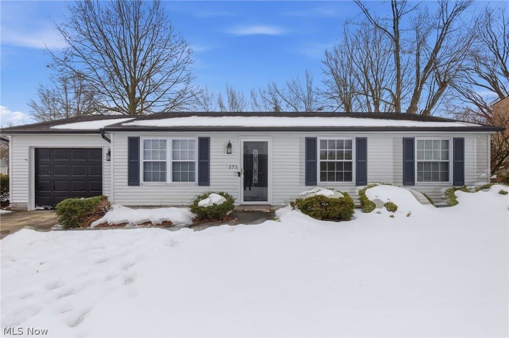 3 bedroom house for sale at 173 Chapel Hill Dr NW Champion Heights - $199,900