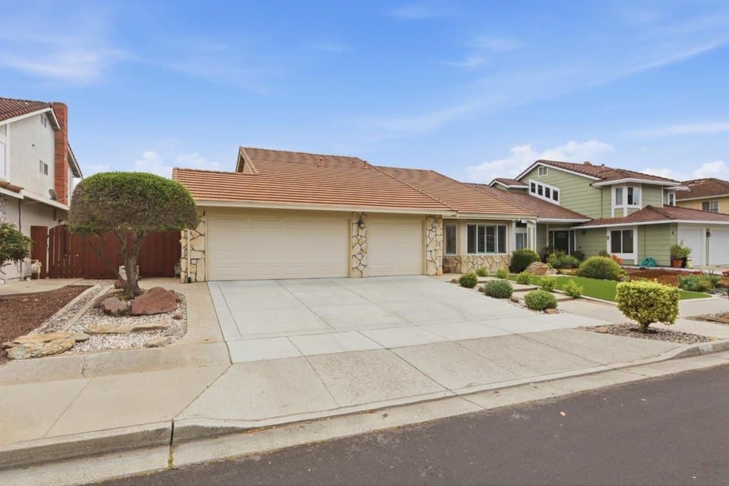 3 bedroom house for sale at 9612 Eagle Hills Way Gilroy 95020 - $1,085,000