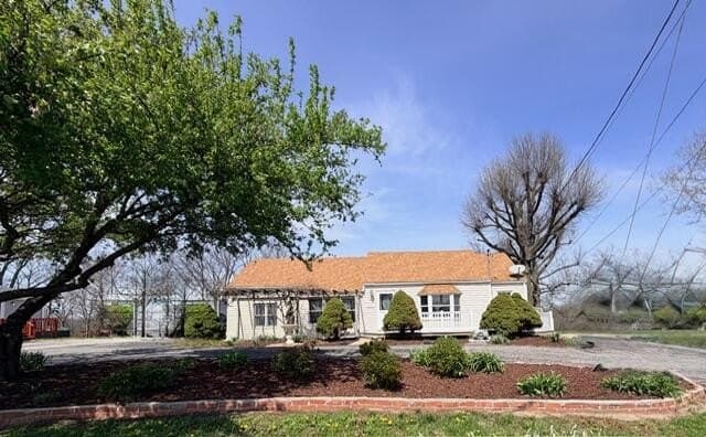 3 bedroom house for sale at 1535 E Eastwood St Marshall 65340 - $149,900