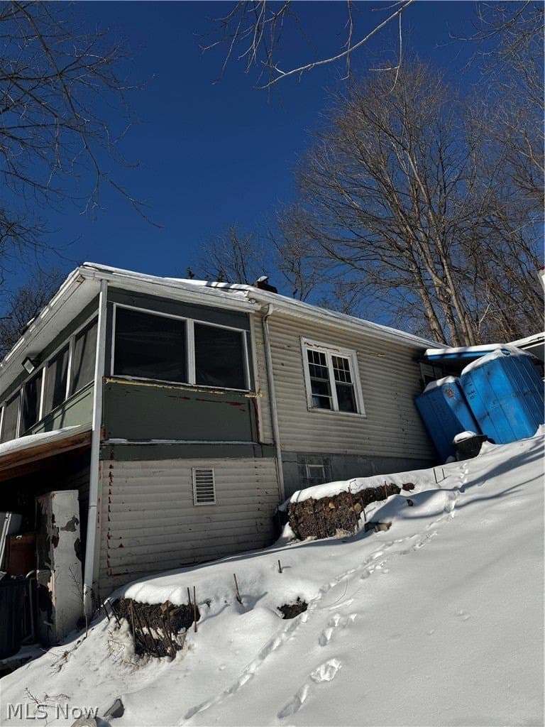2 bedroom house for sale at 55935 Main St Bridgeport - $125,000