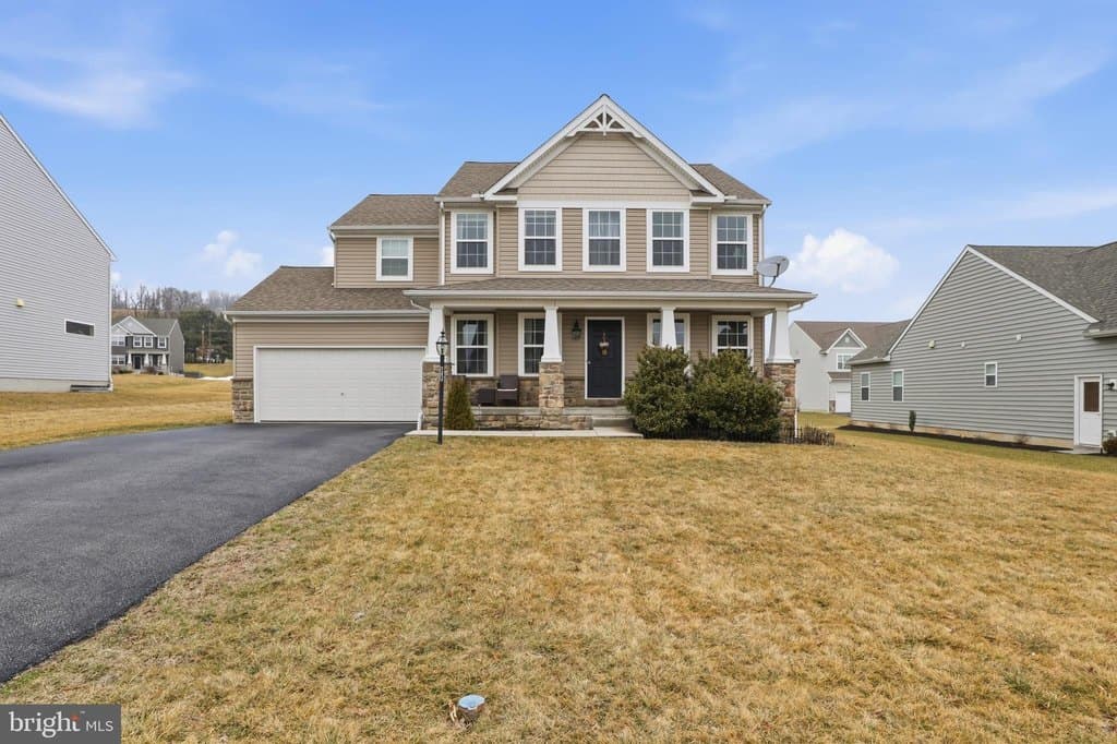 4 bedroom house for sale at 99 McIntosh Ln Aspers - $395,000