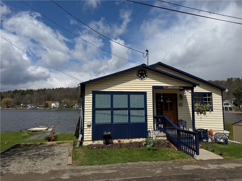 3 bedroom house for sale at 3815 County Route 2 Addison - $222,000