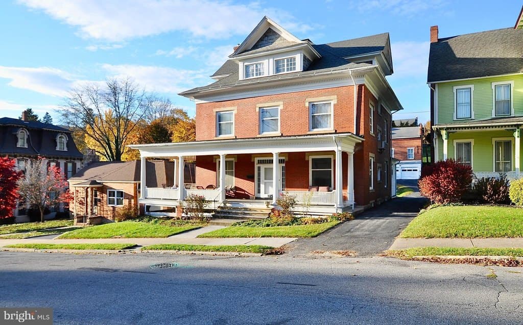 8 bedroom house for sale at 325 E Linn St Bellefonte - $429,900