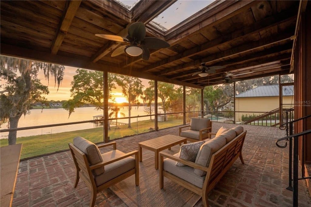 4 bedroom house for sale at 2874 E Crooked Lake Dr Eustis 32726 - $989,000